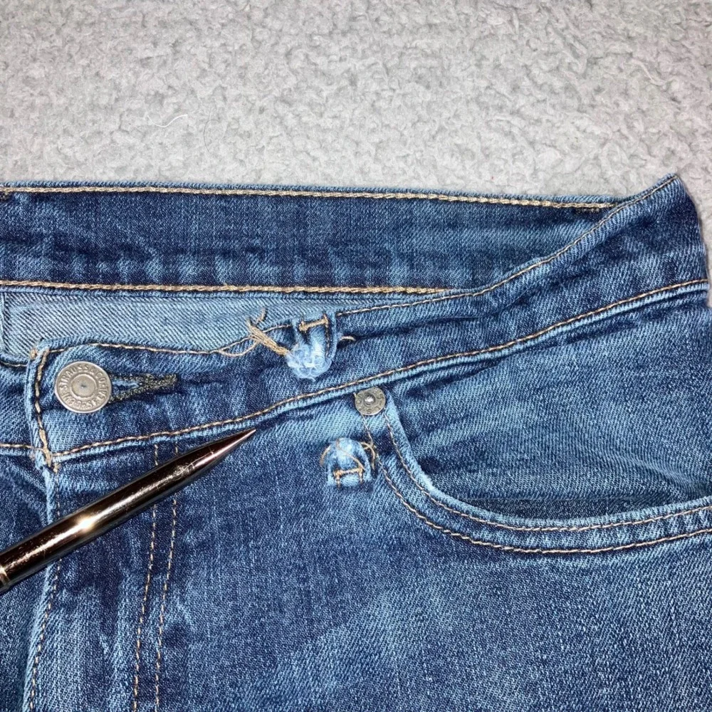 Levi 514 Straight Fit Jeans Mens 34x30 Blue Grunge Distressed Dark Wash Utility